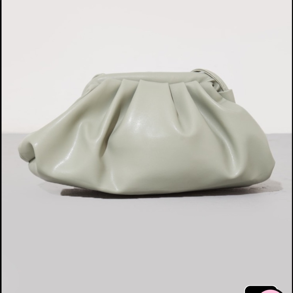 Pretty Little Thing | Sage Ruched Clutch Bag 💚